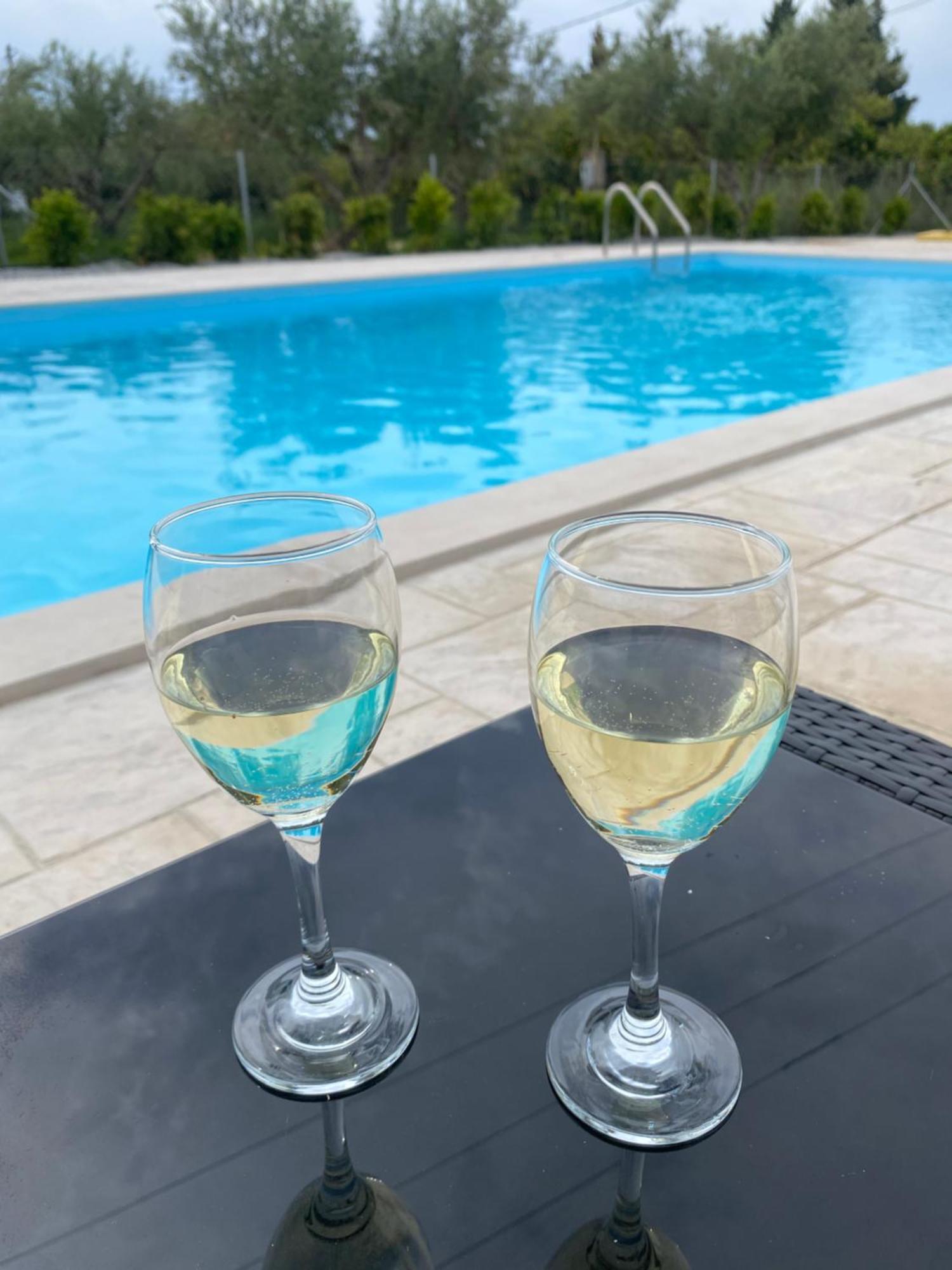Three Charites Resort يالوفا المظهر الخارجي الصورة