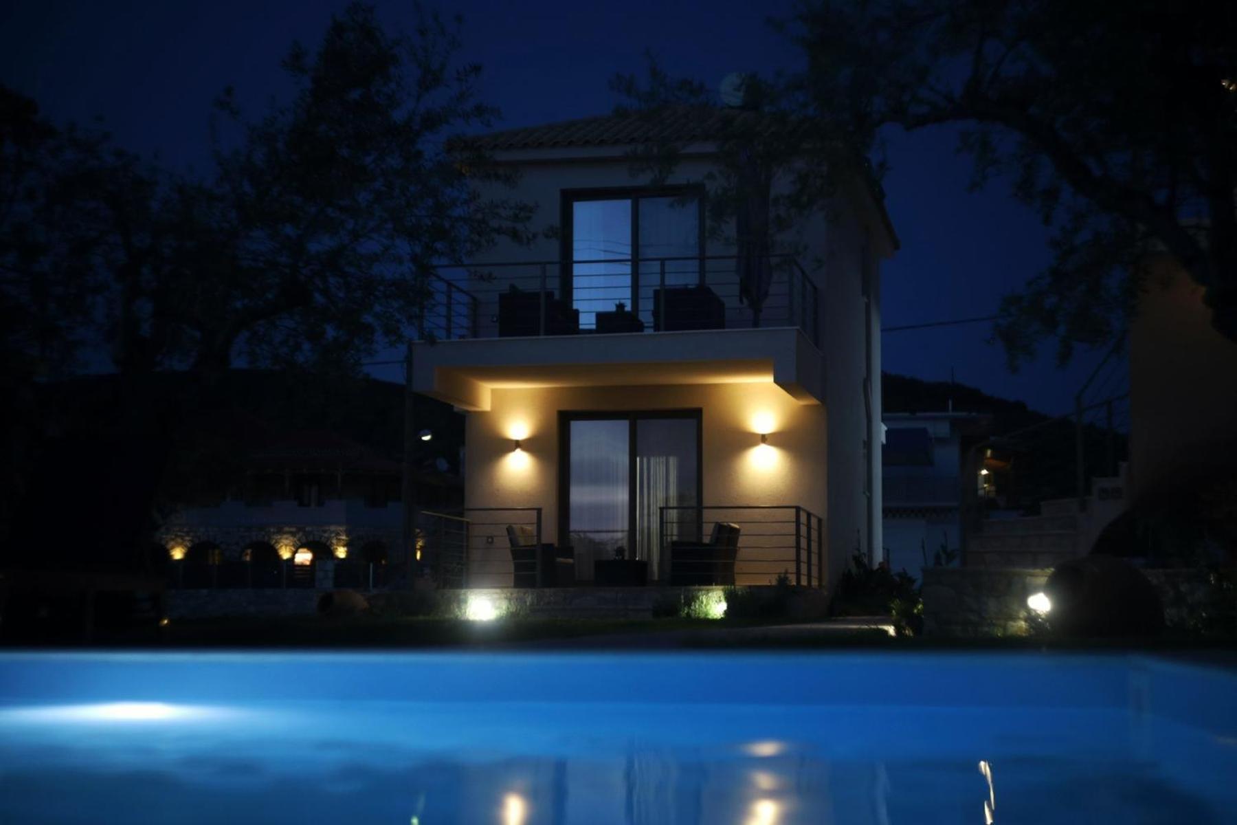 Three Charites Resort يالوفا المظهر الخارجي الصورة